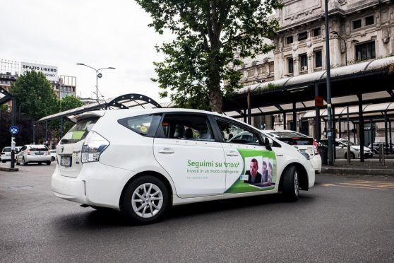 europemedia_comunicazione_pubblicita_taxi_milano_etoro_2