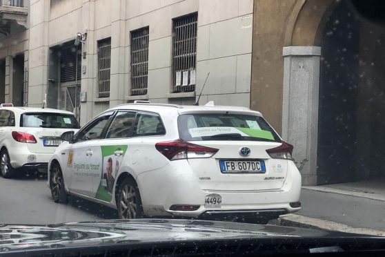 europemedia_comunicazione_pubblicita_taxi_milano_etoro_3