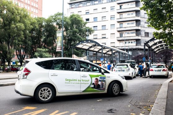 europemedia_comunicazione_pubblicita_taxi_milano_etoro_4