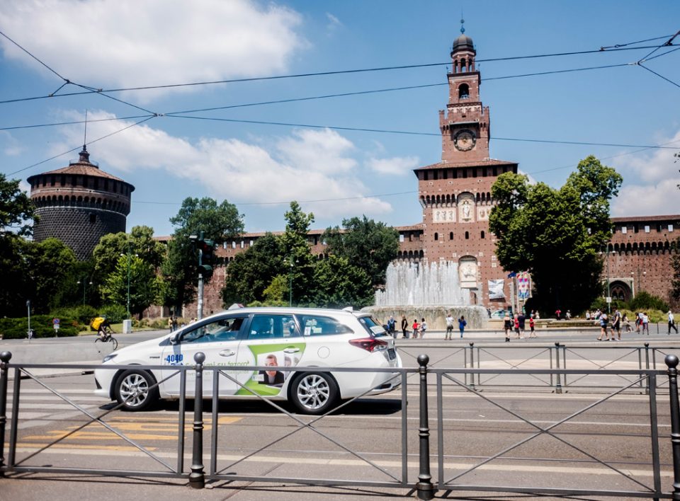 Europe Media pubblicità sui taxi fiancate e lunotto