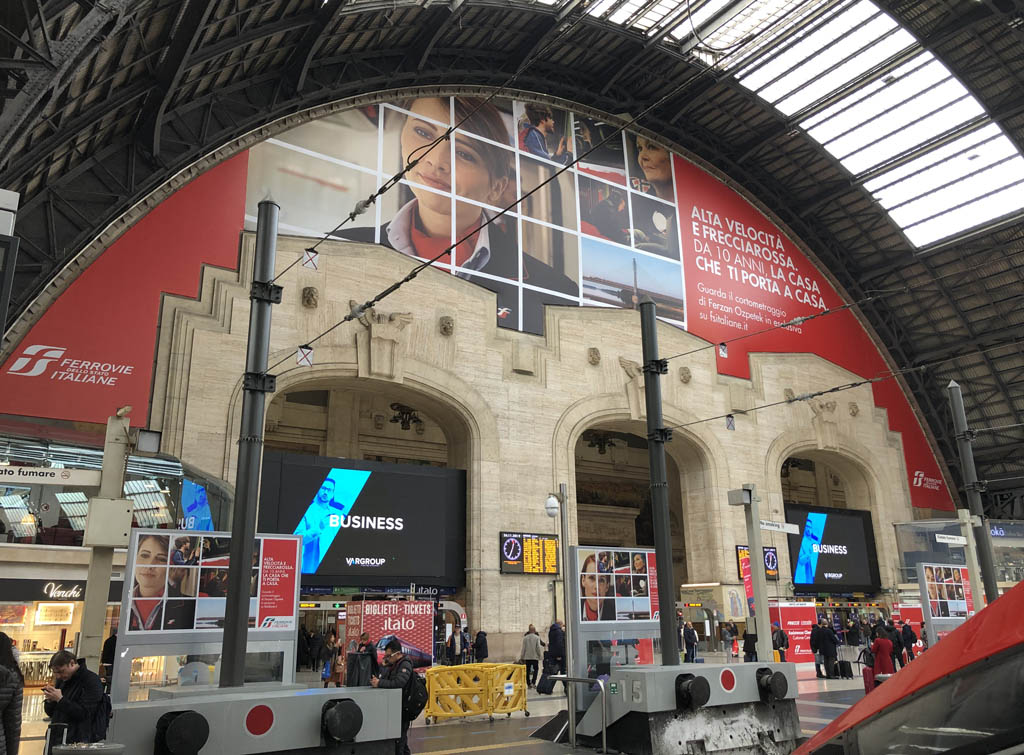 Europe Media pubblicità nelle grandi Stazioni Milano per Var Group