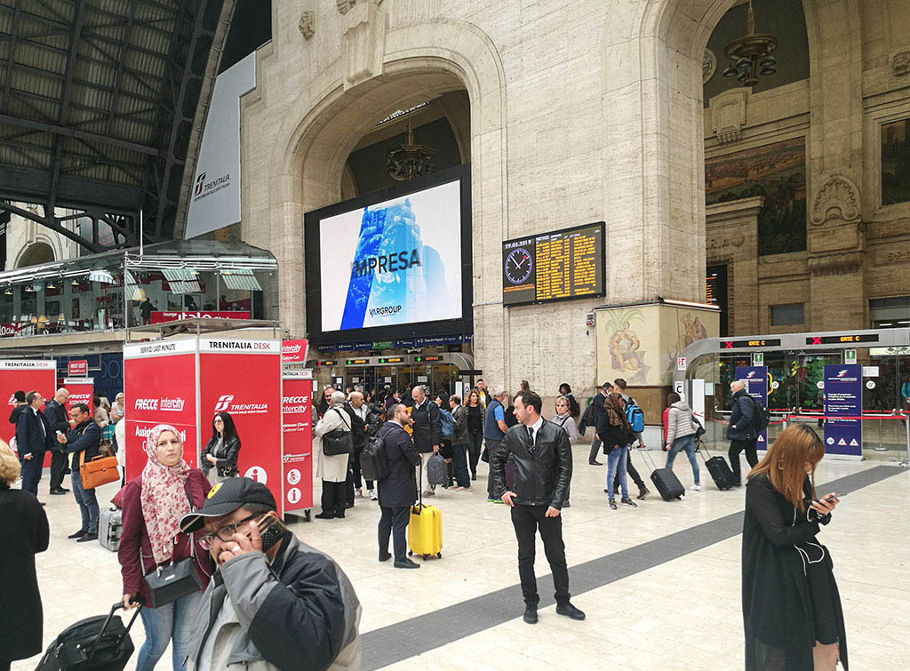 Europe Media pubblicità nelle grandi Stazioni Milano per Var Group