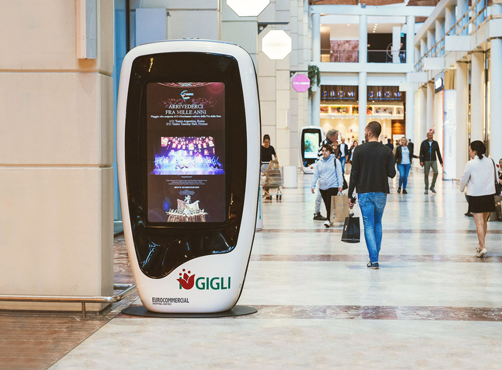 Europe Media Impianti Pubblicitari Digital Totem nei centri commerciali