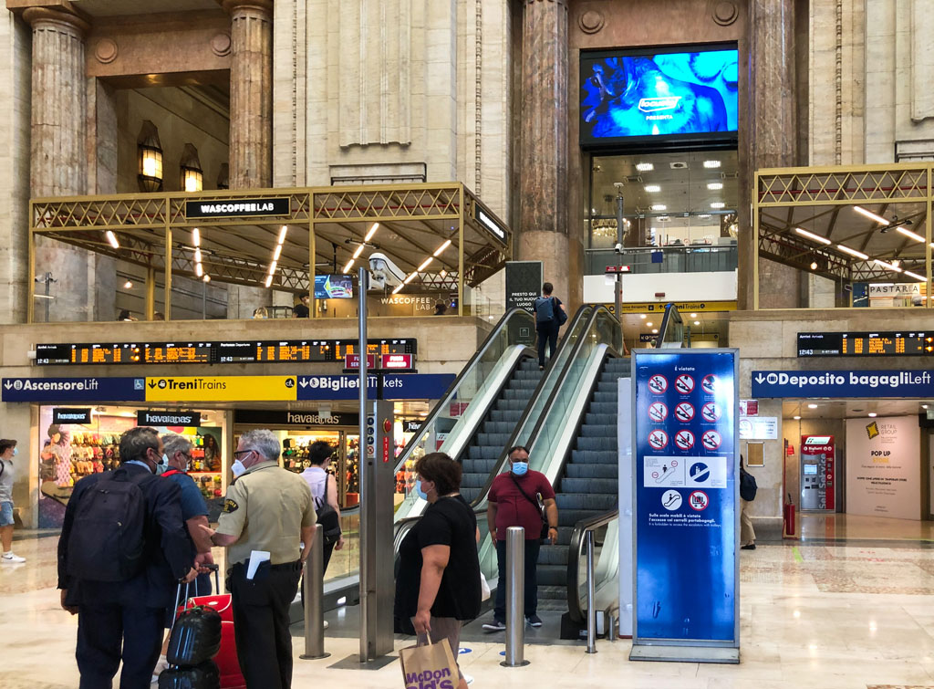 Europe Media Impianti Pubblicitari Maxi Led Stazione Milano Centrale