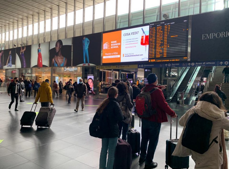 Europe Media Impianti Pubblicitari Led Wall Grandi Stazioni Ferroviarie Roma Termini