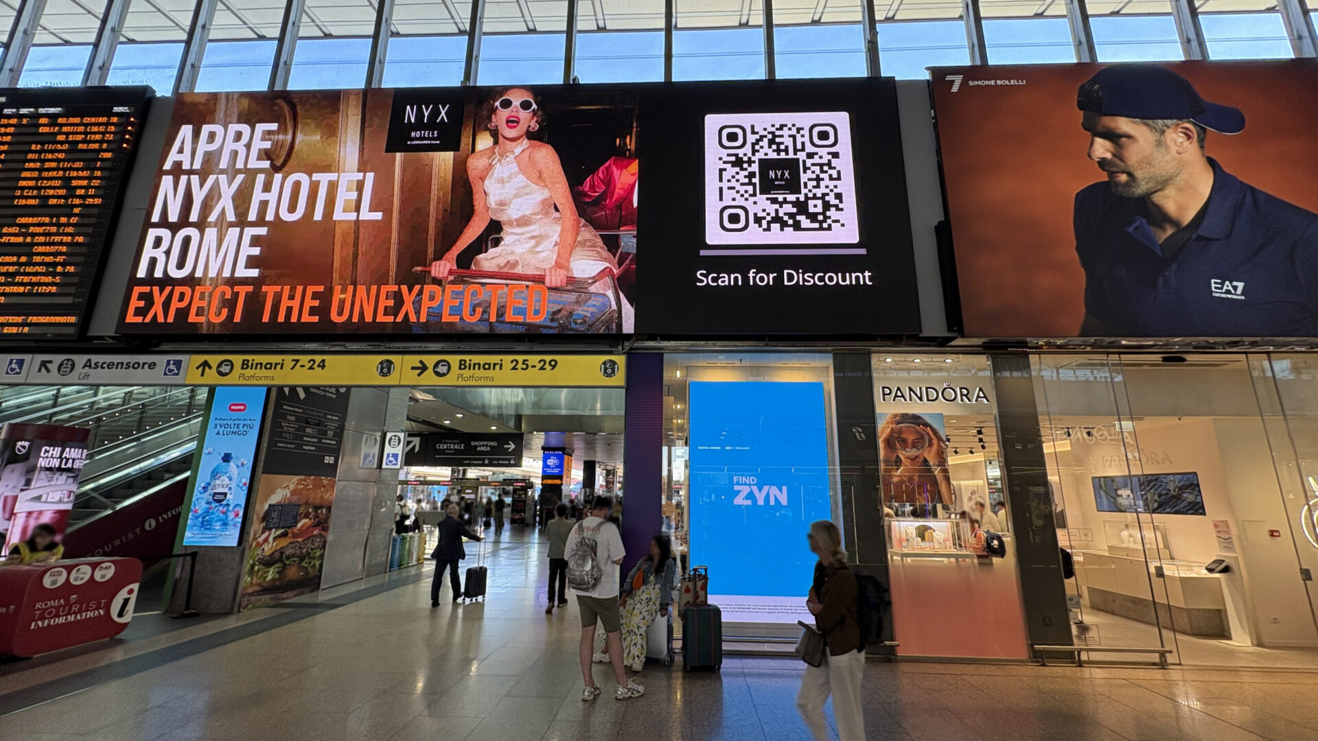 Roma Termini_Maxi schermi_NyxHotel_Roma_01.06 (2)